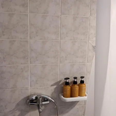 펜션 Giatrelos House 